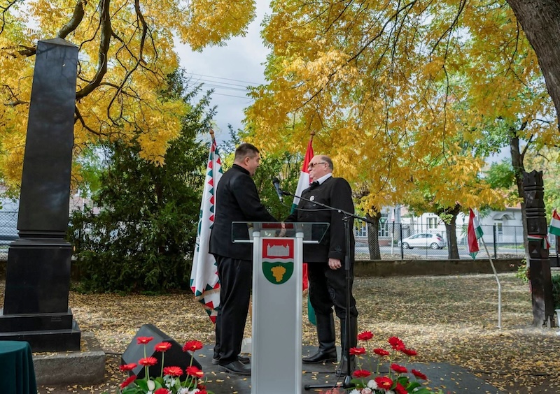 Az Önkormányzata Díszpolgári címet adományozott id. Szabó Zoltánnak