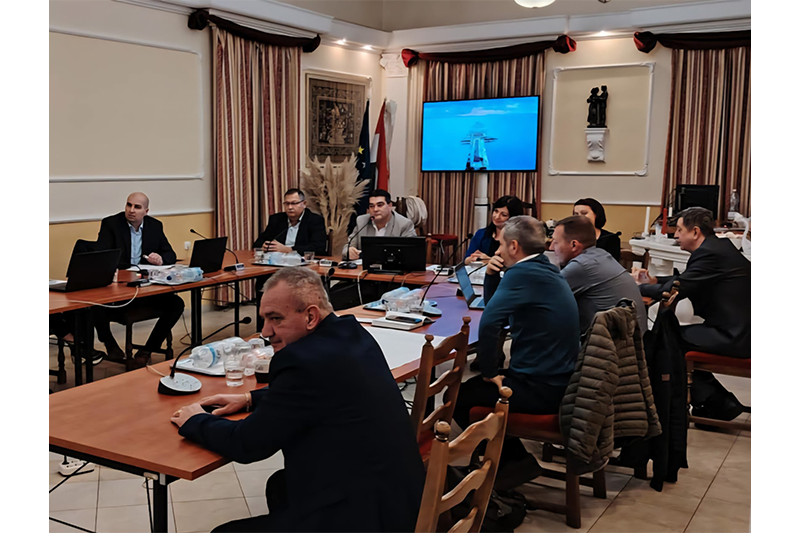 Konkrét kérdésekre, konkrét válaszokat akarunk!